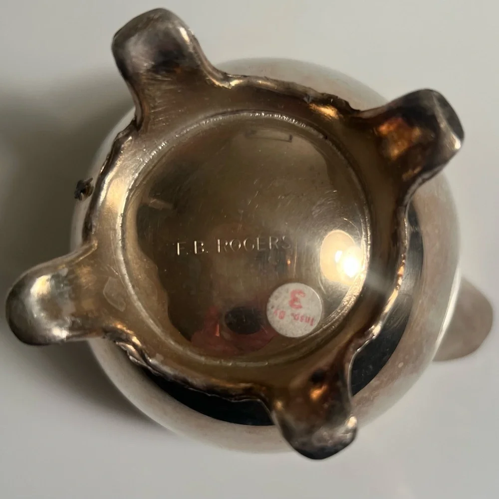 Vintage 1960’s F.B. Rogers Silver Plate Coffee/Tea Pot   w/Creamer & Tray 40 oz. - Picture 8 of 15